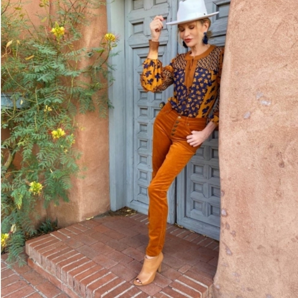 Cabi 3927 Size 6 Button Fly Skinny Micro Corduroy Pants